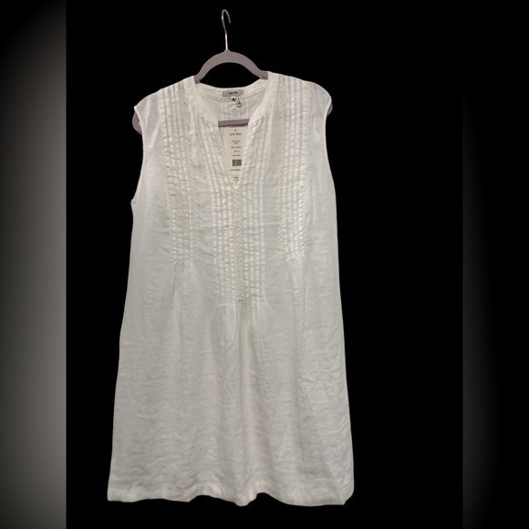 Tyler Boe White Linen Dress With Soft Lace Detail. V Neckline New With Tags!!!